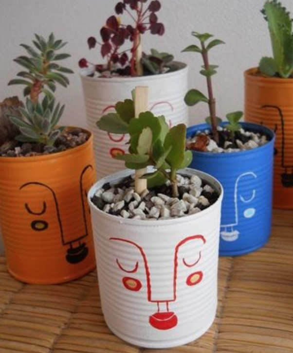 Macetas con materiales reciclados